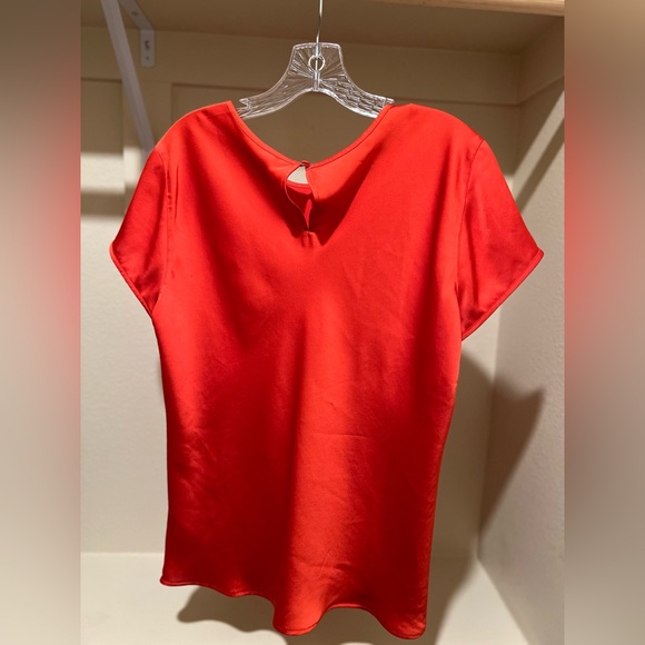 Express Gramercy Red Silky Top Large - Picture 3 of 3